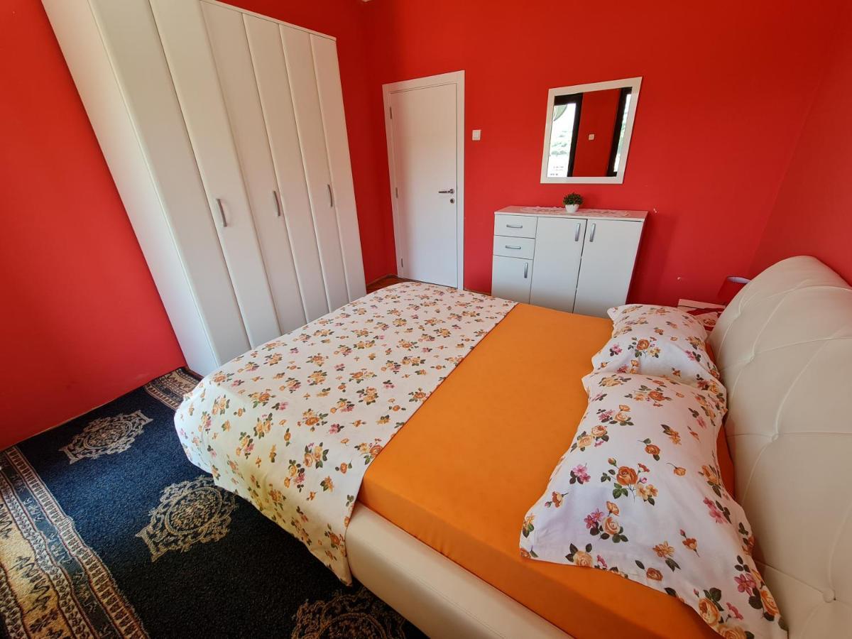 Stefanelo Apartment Улцин Екстериор снимка